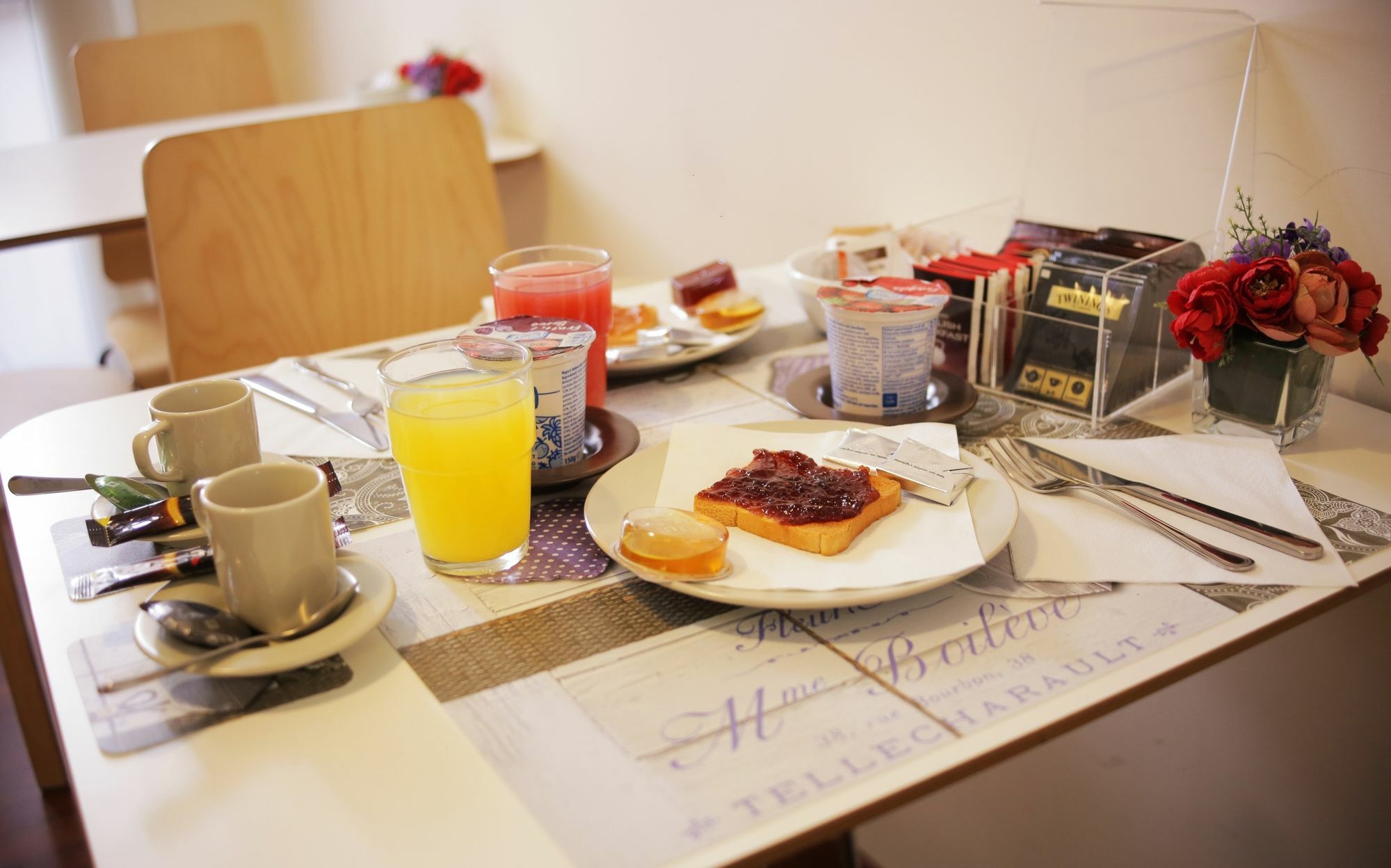 Couette-café Vatican 2*